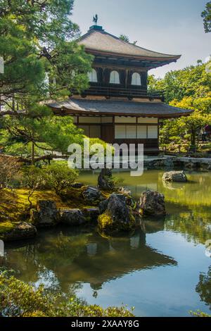 Struttura del tempio Kannon-den nel tempio Zen Ginkaku-ji, sito patrimonio dell'umanità dell'UNESCO, Kyoto, Honshu, Giappone, Asia Foto Stock