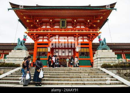 Fushimi Inari di Kyoto, Kyoto, Honshu, Giappone, Asia Foto Stock
