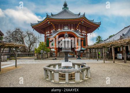 Nan'endo, sala ottagonale meridionale, tempio di Kofukuji, sito patrimonio dell'umanità dell'UNESCO, Nara, Kansai, Honshu, Giappone, Asia Foto Stock