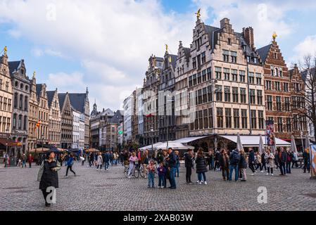 Architettura storica al Grote Mart di Anversa, Belgio, Europa Foto Stock