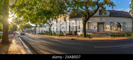 Vista dell'architettura imbiancata, Stellenbosch Central, Stellenbosch, Western Cape, Sud Africa, Africa Foto Stock