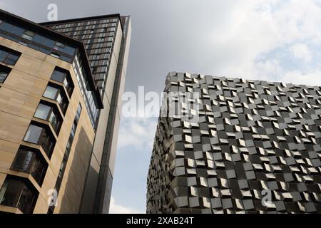 I City Lofts, il parcheggio Charles Street e il grattacielo del centro di Sheffield, Inghilterra, alti edifici interni della città Foto Stock