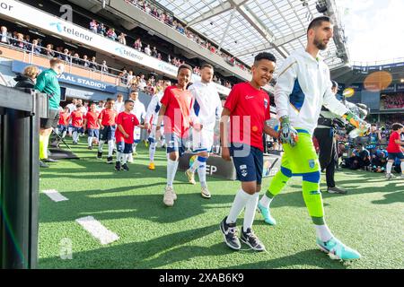 Oslo, Norvegia 5 giugno 2024 squadra del Kosovo durante l'amichevole internazionale tra Norvegia e Kosovo all'Ullevaal Stadion di Oslo, Norvegia crediti: Nigel Waldron/Alamy Live News Foto Stock