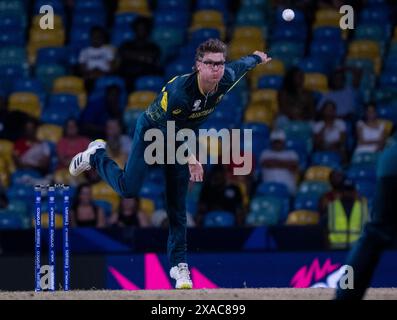 Bridgetown, Barbados. 6 giugno 2024. ICC T20 World Cup 2024 - Australia contro Oman Adam Zampa Bowls australiani mentre l'Australia affronta l'Oman nella Coppa del mondo ICC T20 a Kensington Oval, Bridgetown, Barbados. Crediti: Ian Jacobs/Alamy Live News Foto Stock