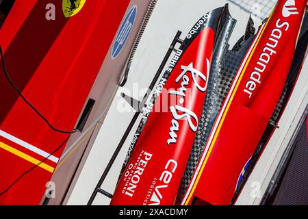 Montreal, Quebec, Canada. 5 giugno 2024. Scuderia Ferrari bodyworks pitlane - .durante la Formula 1 AWS Grand Prix du Canada 2024, Montreal, Quebec, Canada, dal 6 al 9 giugno - Rounfd 9 di 24 di 2024 F1 World Championship (Credit Image: © Alessio De Marco/ZUMA Press Wire) SOLO USO EDITORIALE! Non per USO commerciale! Foto Stock