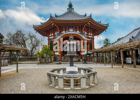 Nan endo, sala ottagonale meridionale, tempio Kofukuji, sito patrimonio dell'umanità dell'UNESCO, Nara, Kansai, Honshu, Giappone, Asia Copyright: MichaelxRunkel 1184-11797 Foto Stock