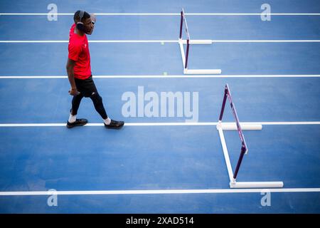 Roma, Italia. 6 giugno 2024. Il belga Elie Bacari nella foto in azione durante i preparativi in vista dei Campionati europei di atletica leggera di Roma, giovedì 06 giugno 2024. La delegazione belga ai Campionati europei di atletica leggera non è mai stata più grande di quest'anno. 59 atleti (35 uomini e 24 donne) parteciperanno a 41 gare individuali nella capitale italiana. All'inizio ci saranno anche cinque squadre di staffaggio. BELGA PHOTO JASPER JACOBS credito: Belga News Agency/Alamy Live News Foto Stock