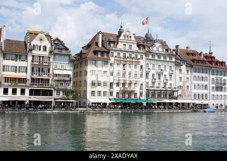 Anton Geisser 06.06.2024 Tourismus,Tourismusbanche Alberghi in Lucerna . Sig. Pickwick Des Alpes *** Anton Geisser 06 06 2024 Turismo, Turismo Banche Hotel a Lucerna Mr Pickwick Des Alpes Foto Stock