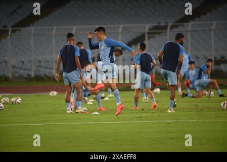 Kolkata, India. 5 giugno 2024. Il capitano della nazionale indiana di calcio Sunil Chhetri con i compagni di squadra partecipa a una sessione di allenamento prima della partita preliminare di qualificazione congiunta del secondo turno per la Coppa del mondo FIFA 2026 e la Coppa d'Asia AFC contro il Kuwait a Kolkata. (Foto di Dipa Chakraborty/Pacific Press) credito: Pacific Press Media Production Corp./Alamy Live News Foto Stock