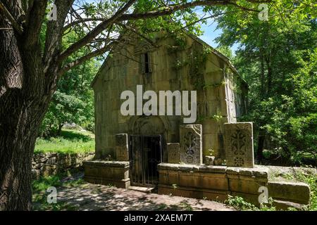 Dilijan, Armenia - 3 giugno 2024: Il monastero di Jukhtakvank è un monastero armeno situato nella provincia di Tavush, Armenia. Foto Stock