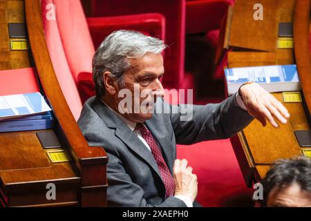 Parigi, Francia. 5 giugno 2024. Philippe Vigier, deputato del gruppo Démocrate, visto all'Assemblea Nazionale. Una sessione settimanale di interrogatorio del primo ministro francese Gabriel Attal si svolge nell'Assemblea Nazionale al Palais Bourbon di Parigi. (Foto di Telmo Pinto/SOPA Images/Sipa USA) credito: SIPA USA/Alamy Live News Foto Stock