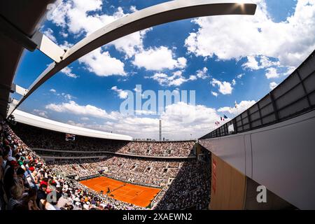 Parigi, Francia. 6 giugno 2024. Court Philippe Chatrier durante il torneo di tennis del grande Slam del French Open 2024 a Roland Garros, Parigi, Francia. Frank Molter/Alamy Live News Foto Stock