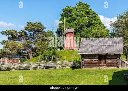 Disagården museo all'aperto nella vecchia Uppsala. Gli edifici del museo risalgono tra il XVI e il XIX secolo e sono stati ricostruiti sul posto. Ärnavägen, Uppsala, Svezia Foto Stock