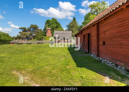 Disagården museo all'aperto nella vecchia Uppsala. Gli edifici del museo risalgono tra il XVI e il XIX secolo e sono stati ricostruiti sul posto. Ärnavägen, Uppsala, Svezia Foto Stock