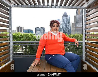 Città di Londra, GBR. 6 giugno 2024. Città di Londra. GBR. 6 giugno 2024. Annuncio del team di sollevamento pesi di TeamGB. 250 bishopsgate. Città di Londra. Emily Campbell (il Team GB ha selezionato l'atleta di sollevamento pesi) durante l'annuncio del Team GB Weightlifting Team per le Olimpiadi di Paris24 a Nat West, 250 Bishopsgate, Londra, Regno Unito. Crediti: Sport in foto/Alamy Live News Foto Stock