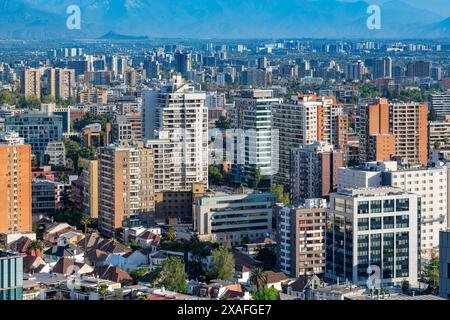 Appartamenti con vista elevata a Providencia, Santiago del Cile Foto Stock