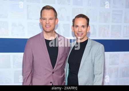 Hendrik Streeck e Paul Zubeil bei der Bertelsmann Party AM 6.06.2024 a Berlino Foto Stock