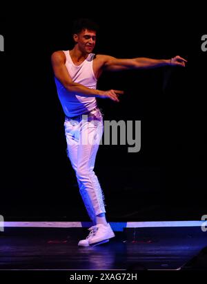 Emma Slater, Britt Stewart ed Ezra Sosa, compagni di DWTS di Gleb Savchenko partecipano alla sua performance Chippendales a Rio, Las Vegas, NV con: Ezra Sosa dove: Las Vegas, Nevada, Stati Uniti quando: 05 maggio 2024 Credit: Judy Eddy/WENN Foto Stock