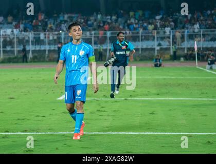 Kolkata, India. 6 giugno 2024. L'India gioca meno gol pareggiando con il Kuwait nella Coppa del mondo FIFA 2026 e nella Coppa d'Asia 2027 preliminare partita del secondo turno di qualificazione congiunta allo storico stadio di Salt Lake (VYBK-Vivekananda Yivabharati Krirangan). È stata la partita di addio del leggendario attaccante/capitano indiano Sunil Chhetri come giocatore nazionale dopo 19 anni di illustre carriera calcistica. (Foto di Amlan Biswas/Pacific Press) credito: Pacific Press Media Production Corp./Alamy Live News Foto Stock