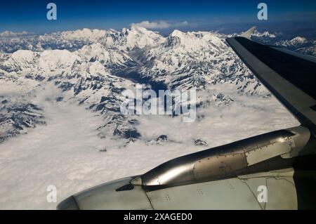 MT. L'Everest e la catena montuosa che lo circonda. Foto Stock