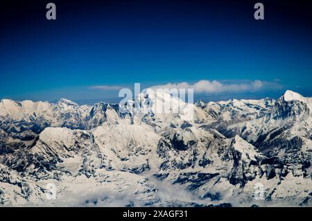 MT. L'Everest e la catena montuosa che lo circonda. Foto Stock