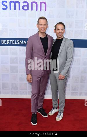 Hendrik Streeck und Paul Zubeil bei der Bertelsmann Party in der Berliner Repräsentanz Bertelsmann a Berlino 06.06.2024 *** Hendrik Streeck e Paul Zubeil al partito Bertelsmann presso l'ufficio di rappresentanza Bertelsmann a Berlino 06 2024 Foto Stock