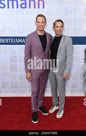 Hendrik Streeck und Paul Zubeil bei der Bertelsmann Party in der Berliner Repräsentanz Bertelsmann a Berlino 06.06.2024 *** Hendrik Streeck e Paul Zubeil al partito Bertelsmann presso l'ufficio di rappresentanza Bertelsmann a Berlino 06 2024 Foto Stock