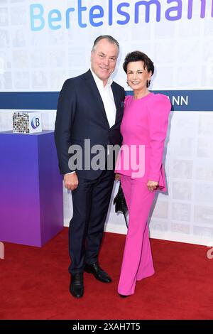 Clemens Toennies und Margit Toennies bei der Bertelsmann Party in der Berliner Repräsentanz Bertelsmann a Berlino 06.06.2024 *** Clemens Toennies e Margit Toennies al Partito Bertelsmann presso l'ufficio di rappresentanza Bertelsmann a Berlino 06 2024 Foto Stock