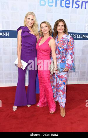 Tanja Buelter, Tina Ruland und Rebecca Immanuel bei der Bertelsmann Party in der Berliner Repräsentanz Bertelsmann a Berlino 06.06.2024 *** Tanja Buelter, Tina Ruland e Rebecca Immanuel al Partito Bertelsmann presso l'ufficio di rappresentanza Bertelsmann a Berlino 06 2024 Foto Stock