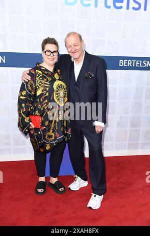 Maren Muntenbeck und Leonard Lansink bei der Bertelsmann Party in der Berliner Repräsentanz Bertelsmann a Berlino 06.06.2024 *** Maren Muntenbeck e Leonard Lansink al partito Bertelsmann presso l'ufficio di rappresentanza Bertelsmann a Berlino 06 2024 Foto Stock