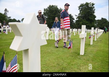 Francia. 6 giugno 2024. Cimitero DEGLI STATI UNITI vicino a Colleville-sur-Mer, in Normandia. 06.06.2024 Francia (foto di Aleksy Witwicki/Sipa USA) credito: SIPA USA/Alamy Live News Foto Stock