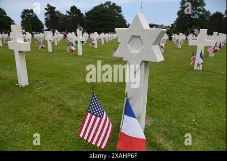 Francia. 6 giugno 2024. Cimitero DEGLI STATI UNITI vicino a Colleville-sur-Mer, in Normandia. 06.06.2024 Francia (foto di Aleksy Witwicki/Sipa USA) credito: SIPA USA/Alamy Live News Foto Stock