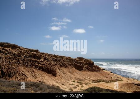 Scogliere aspre e costa presso il Cabrillo National Monument Foto Stock