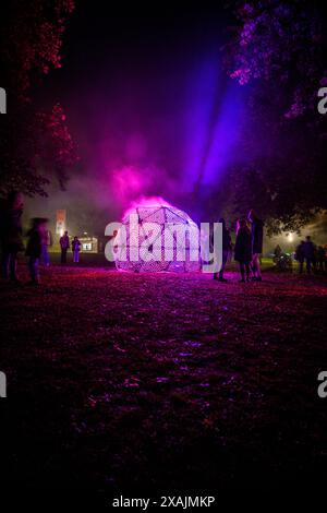 Spettacolo di luci "Planten un Lumen" nel parco Planten un Blomen, Amburgo,  Germania Foto stock - Alamy