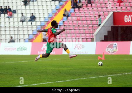 Nestory Irankunda si è allenato prima della partita di andata delle qualificazioni ai Mondiali di calcio contro il Bangladesh a Dacca, Bangladesh, 6 giugno 2024 Foto Stock