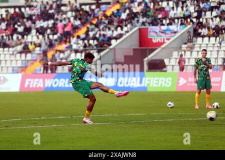 Kusini Yengi si è allenato prima della partita di andata delle qualificazioni ai Mondiali di calcio contro il Bangladesh a Dacca, Bangladesh, 6 giugno 2024 Foto Stock