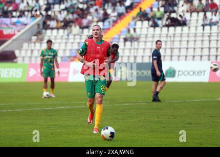 Jackson Irvine si è allenato prima della partita di andata delle qualificazioni ai Mondiali di calcio contro il Bangladesh a Dacca, Bangladesh, 6 giugno 2024 Foto Stock