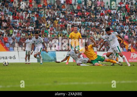 Partita di andata e ritorno Bangladesh-Australia delle qualificazioni ai Mondiali FIFA alla Bashundhara Kings Arena di Dacca, Bangladesh, 6 giugno 2024. Foto Stock