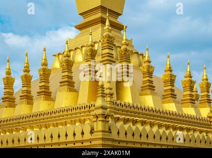 Dettagli architettonici, Pha That Luang, Vientiane, Laos Foto Stock