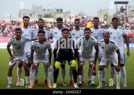 I migliori undici del Bangladesh prima della partita di andata delle qualificazioni ai Mondiali FIFA contro l'Australia a Dacca, Bangladesh, 6 giugno 2024 Foto Stock