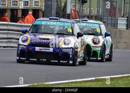 Lewis Selby, Mini JCW, NAPA Racing UK, Vertu MINI Challenge 2024, gare di venti minuti, gare a marchio singolo, suddivise in due categorie: JCW e JCW SP Foto Stock