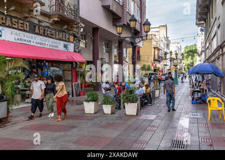 Nord America, Caraibi, grandi Antille, isola di Hispaniola, Repubblica Dominicana, Santo Domingo, zona Colonial, Calle El Conde, via dello shopping nella zona Colonial Foto Stock