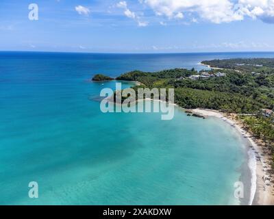 Nord America, Caraibi, grandi Antille, isola di Hispaniola, Repubblica Dominicana, Samana Peninsula, Las Terrenas, vista sulla costa di Playa Bonita Foto Stock