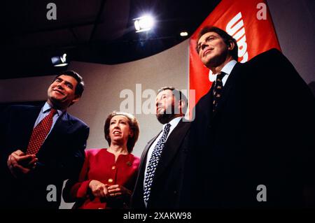 Gordon Brown, Margaret Beckett, David Blunkett e Tony Blair (L-R) alla conferenza stampa per le elezioni generali del Partito Laburista, Millbank, Londra, Regno Unito. 18 marzo 1997 Foto Stock