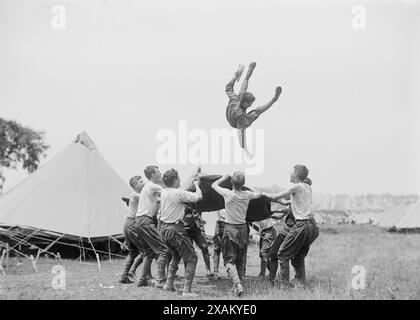 Boy Scouts - Gettysburg, 1913. Mostra la riunione di Gettysburg (la grande riunione) del luglio 1913, che commemorava il 50° anniversario della battaglia di Gettysburg. Foto Stock