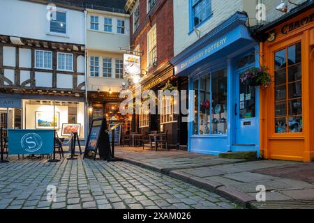 Serata al Buttermarket di Canterbury, Kent, Inghilterra. Foto Stock