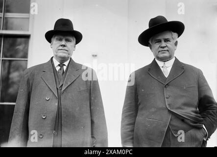 Giudice O.P. Thompson [e] H.T. Rainey, tra c1910 e c1915. Mostra il giudice Owen Pierce Thompson di Jacksonville, Illinois, e Henry Thomas Rainey, camera dei rappresentanti per l'Illinois. Foto Stock