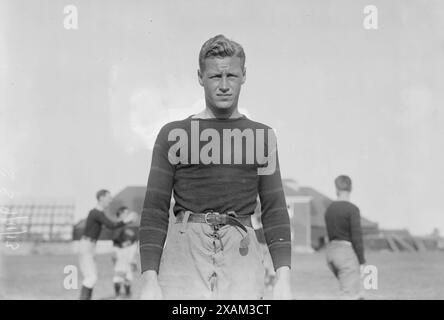 Capitano Baker, Princeton, 1913. Mostra Hobart Amory Hare Baker (1892-1918), noto anche come Hobey Baker, un giocatore di football e hockey amatoriale americano dei primi anni del XX secolo. Foto Stock