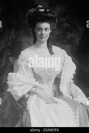Crown Princess - Germania, tra il c1910 e il c1915. Duchessa Cecilia di Meclemburgo-Schwerin Foto Stock