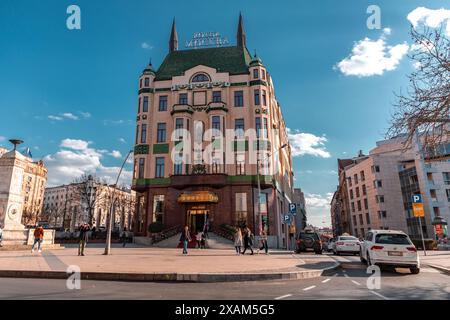 Belgrado, Serbia - 8 FEB 2024: L'hotel Moskva è un hotel a quattro stelle a Belgrado, uno dei più antichi alberghi operanti in Serbia, situato a Terazije. Foto Stock